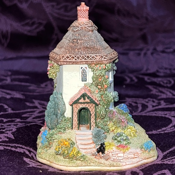 Lilliput Lane HoneyPot Cottage | The English Collection - Picture 1 of 9